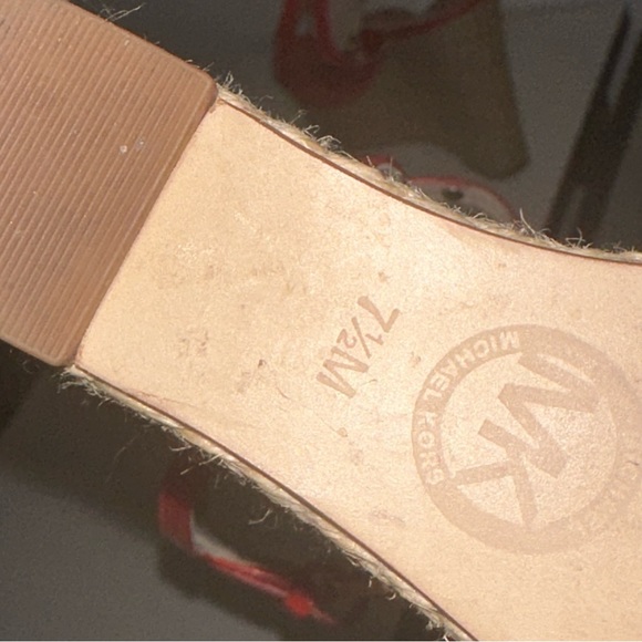 Michael Kors Coral Wedge Straw Heels 7.5 - Picture 4 of 7